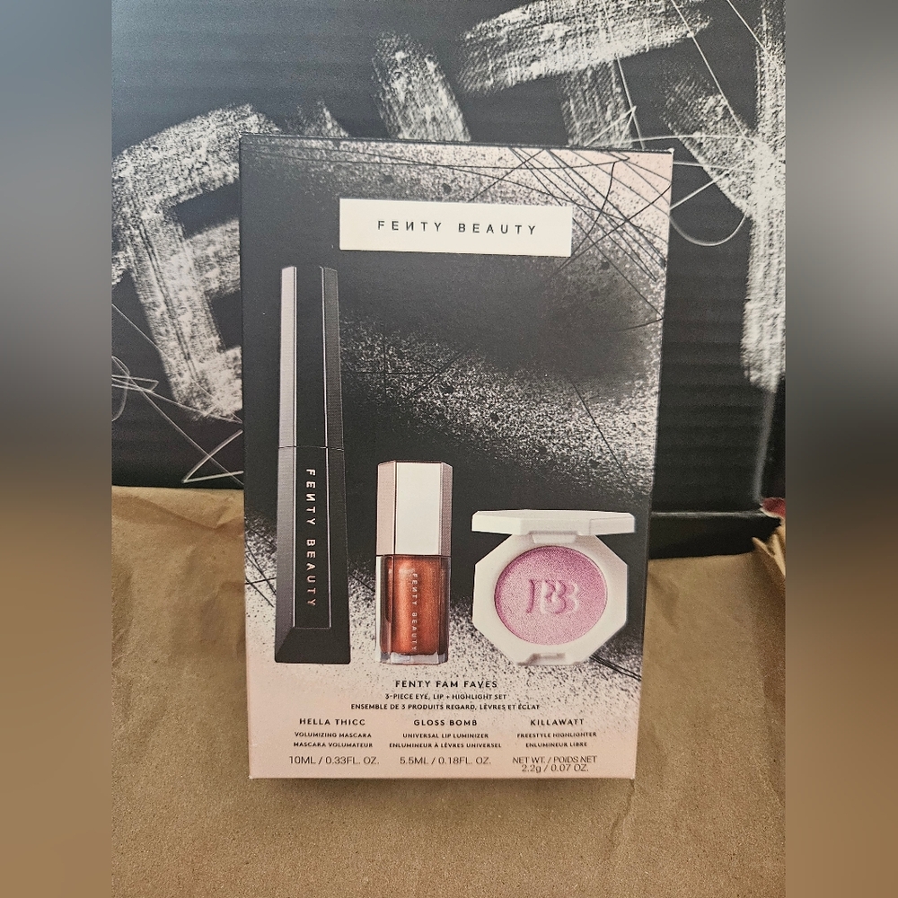 Fenty Beauty Fenty Fam Faves 3-pieces eye, lip + highlighter set